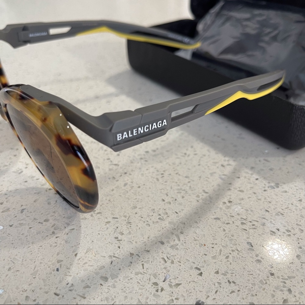 NEW BALENCIAGA 19SS Hybrid-Butterfly shape Women sunglasses Animal Print - Picture 3 of 6